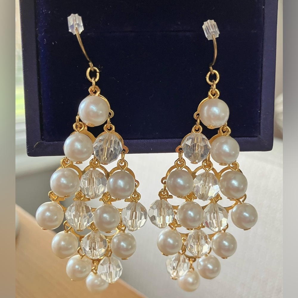 Vintage Avon Gold, White and Clear Pearl Dangle Chandelier Earrings. Stunning